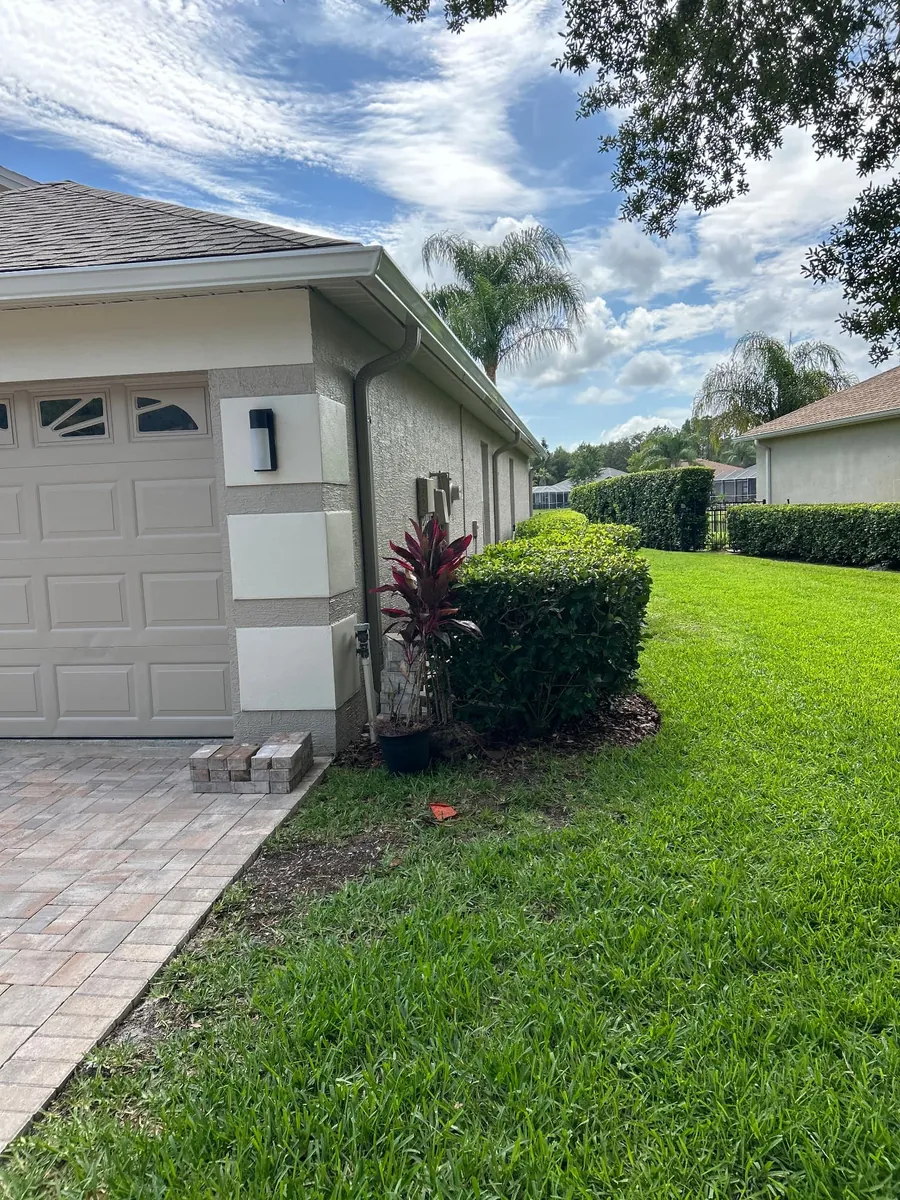 Close-up of a seamless K-style gutter installation in Lutz, FL
